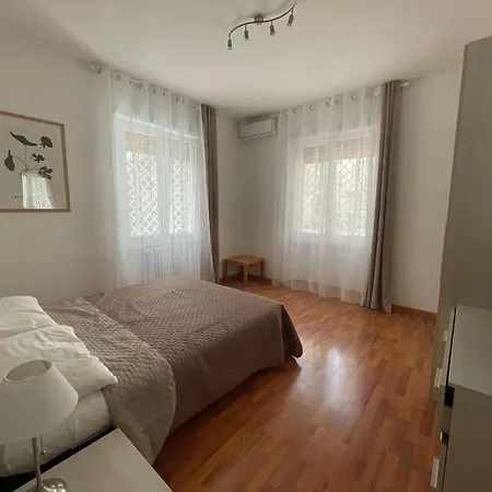 Interno 3 - Vatican Apartment