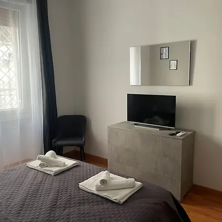 Interno 3 - Vatican Apartment